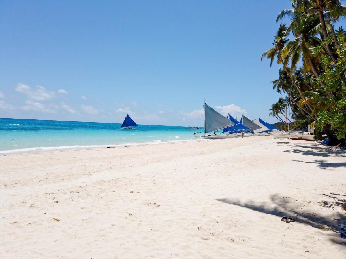 Cocoloco Beach Resort Manoc-Manoc Exterior foto